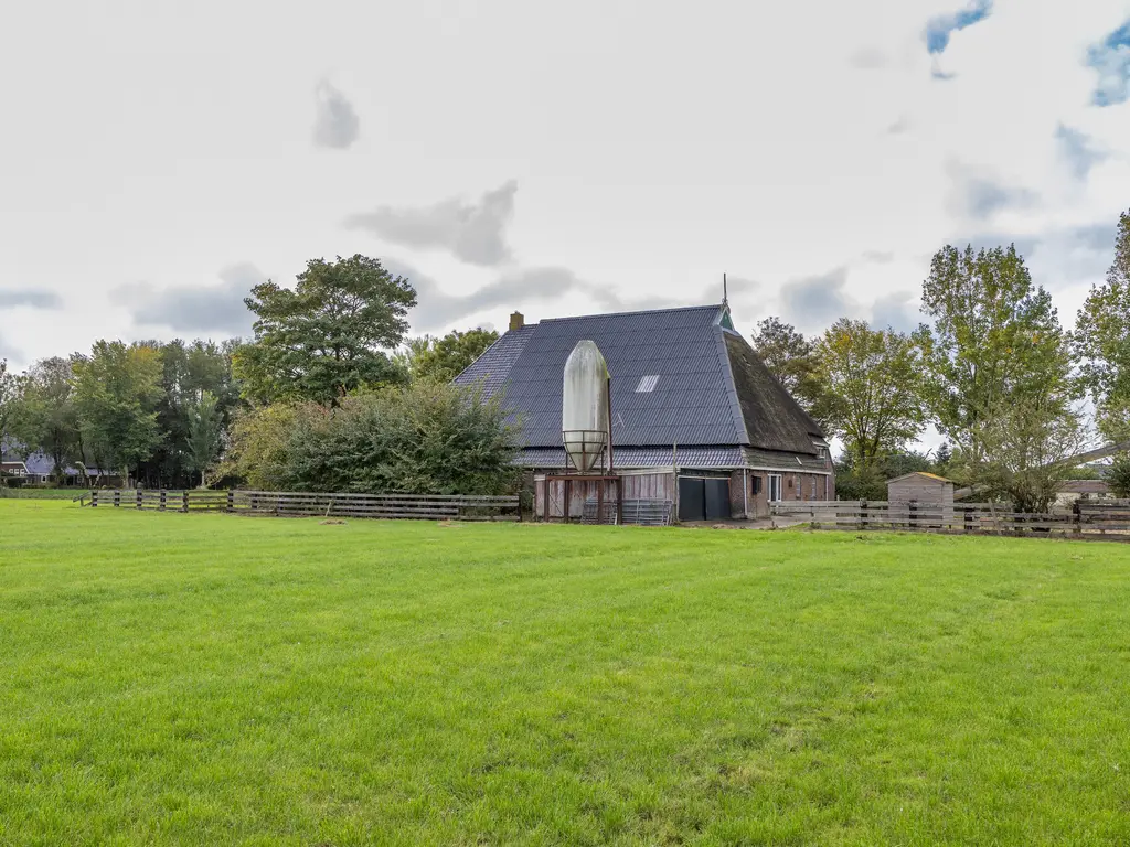 Doniaweg 25, Burgwerd
