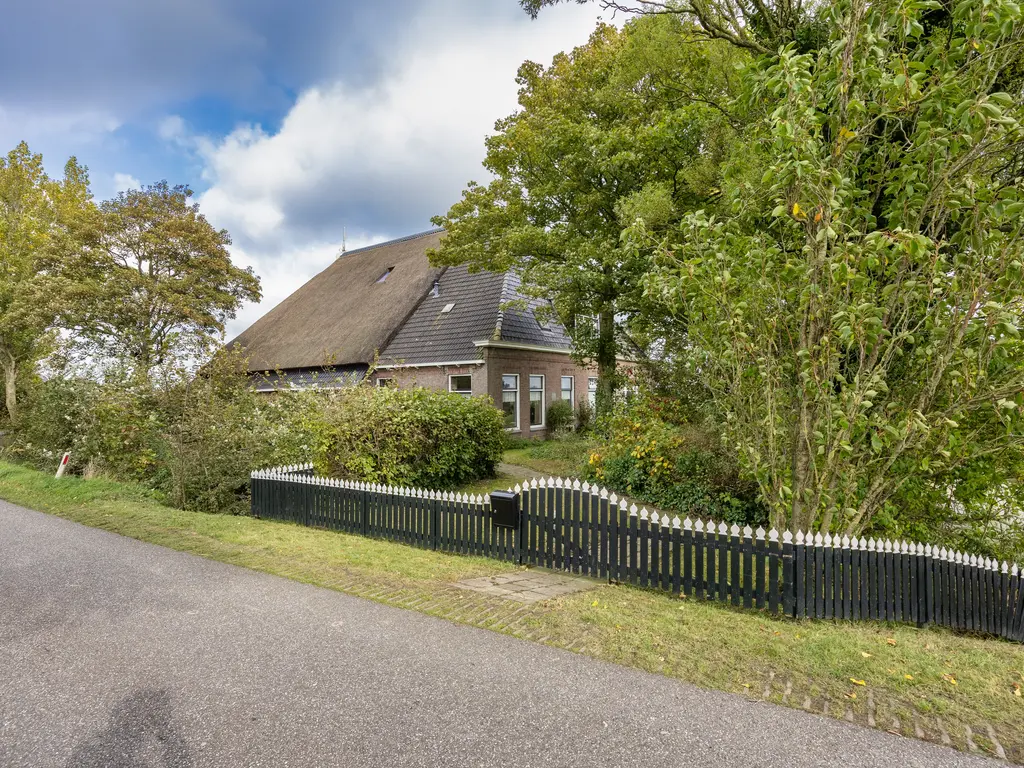 Doniaweg 25, Burgwerd