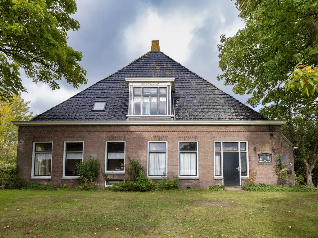Doniaweg 25, Burgwerd