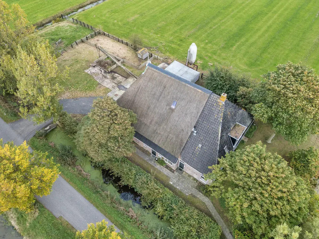 Doniaweg 25, Burgwerd