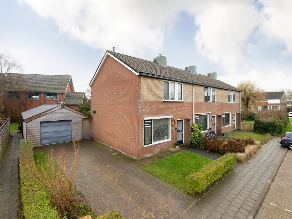 Meester de Vriesstraat 31, Witmarsum