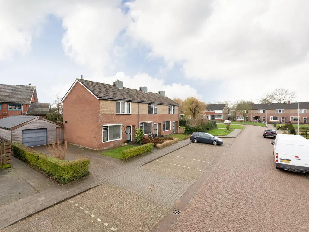 Meester de Vriesstraat 31, Witmarsum
