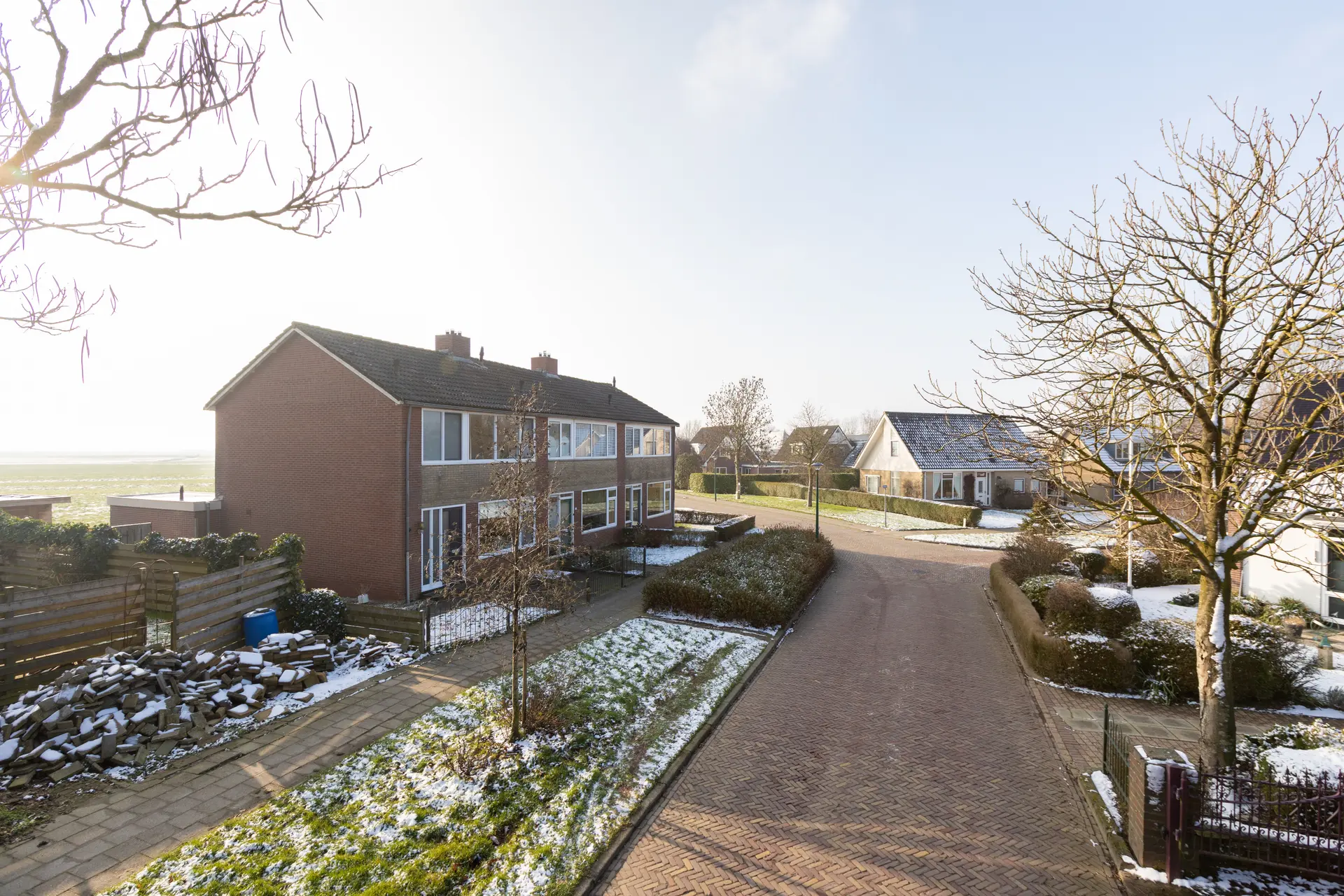 Sinsmar 24, Blauwhuis