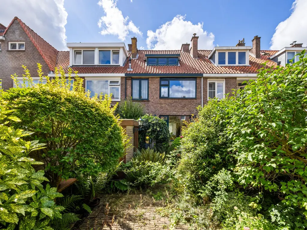 van Lugtenburgstraat 44, Voorburg