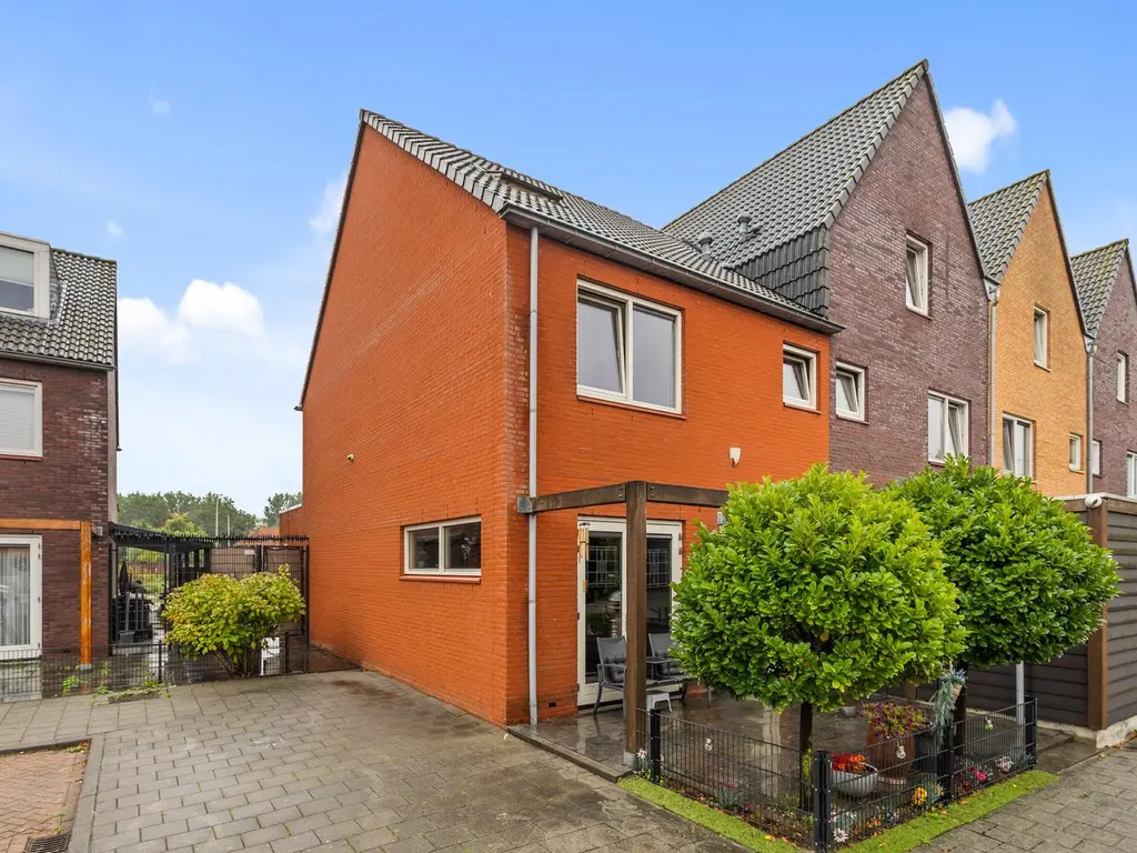 Van Veendijk 26, 'S-GRAVENHAGE