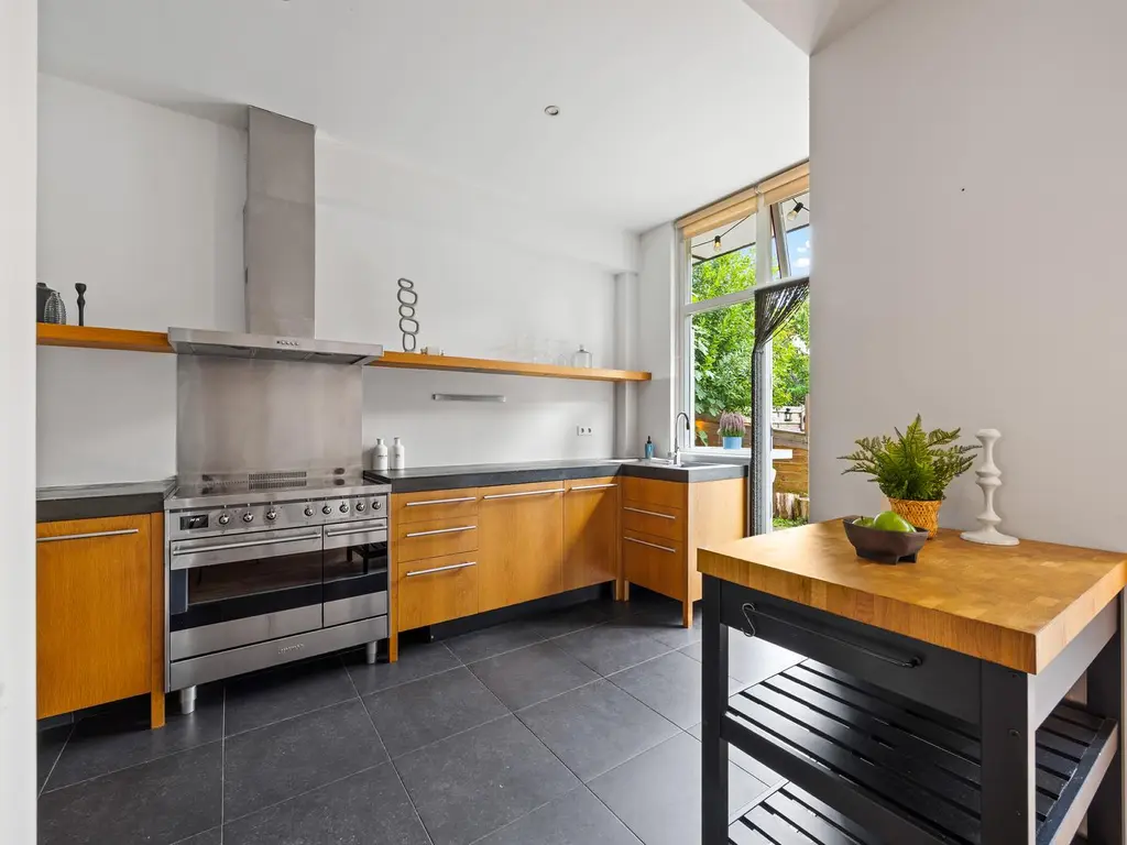 Beukstraat 72, 'S-GRAVENHAGE