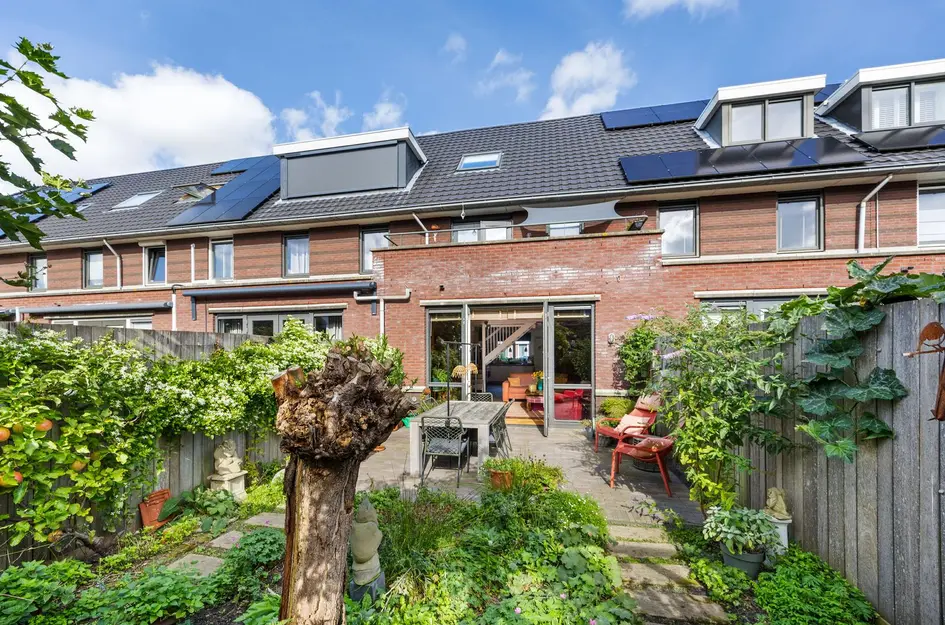 Voormeerstraat 11