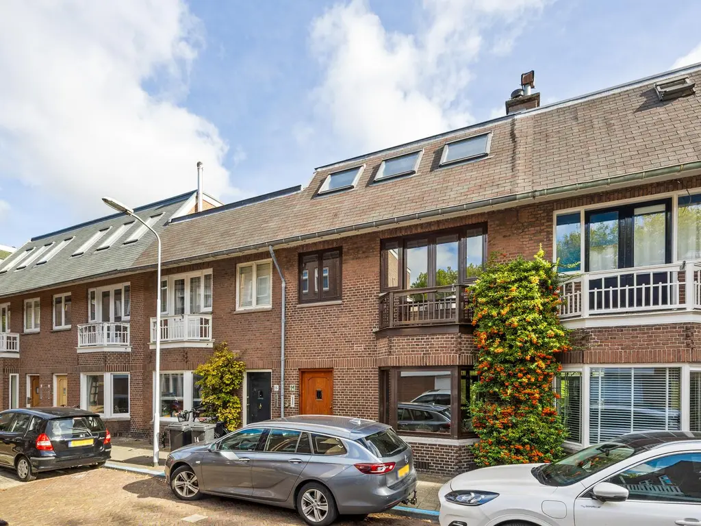Redenburgstraat 14, VOORBURG