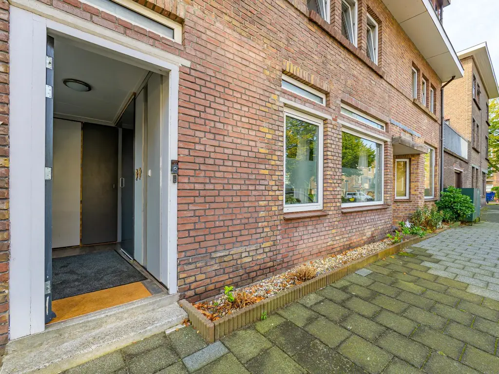 Pieter Spastraat 10, 'S-GRAVENHAGE