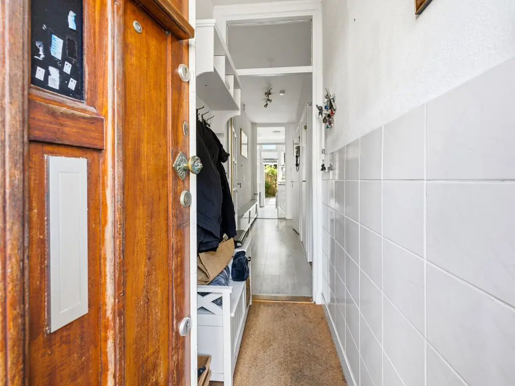 Amerongenstraat 96, 'S-Gravenhage