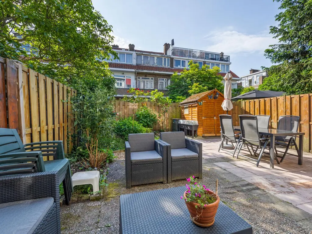 Amerongenstraat 96, 'S-Gravenhage