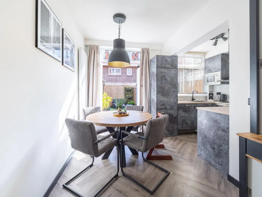Schoolmeesterstraat 26, 'S-Gravenhage