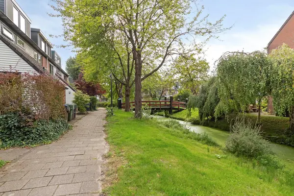 Onafhankelijkheidsweg 76, Leiden