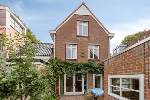 Uiterstegracht 64, Leiden
