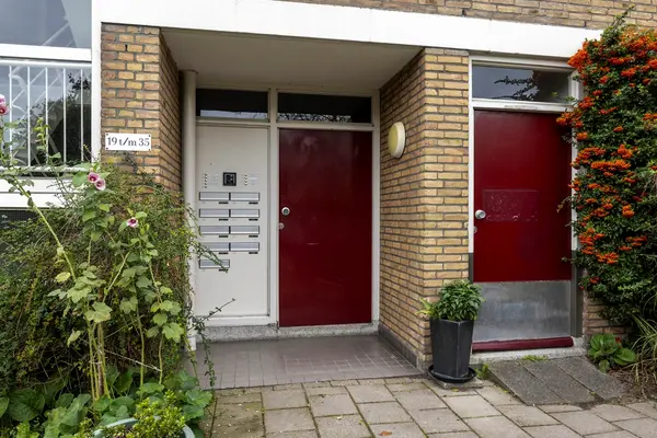 Debussystraat 21, Leiden