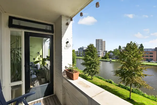 Paramaribostraat 7