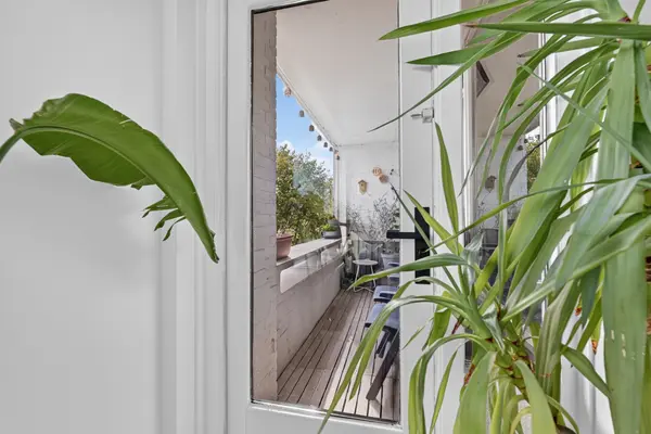 Paramaribostraat 7, Leiden