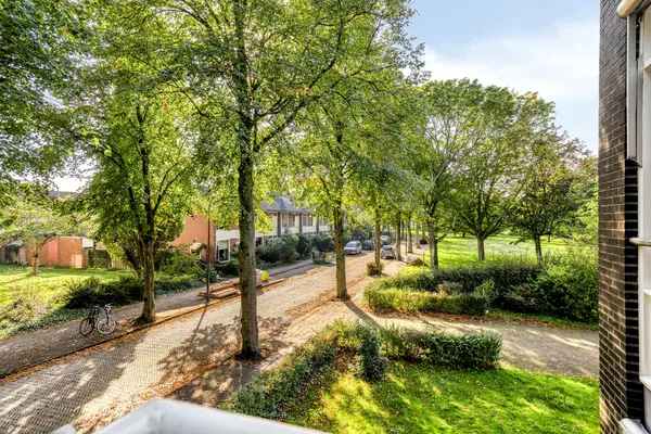 Diepenbrocklaan 11, Leiden
