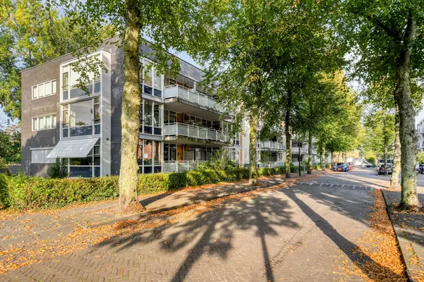 Diepenbrocklaan 11, Leiden