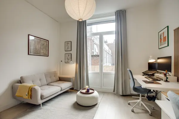 Pijnboomstraat 6D, Den Haag