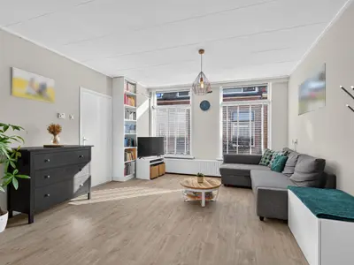 Foto 2 van Bloemstraat 1