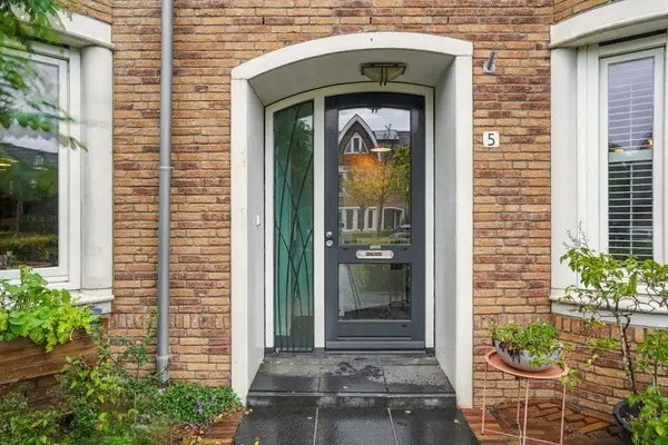 A. Roland Holststraat 5, Voorschoten