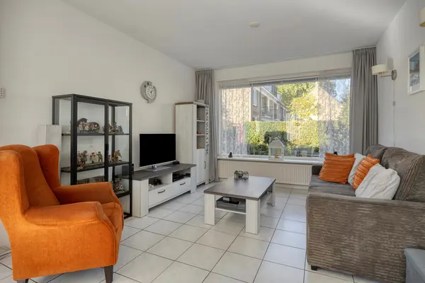 Bernhardstraat 17, Zoeterwoude
