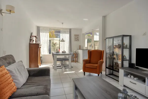 Bernhardstraat 17, Zoeterwoude