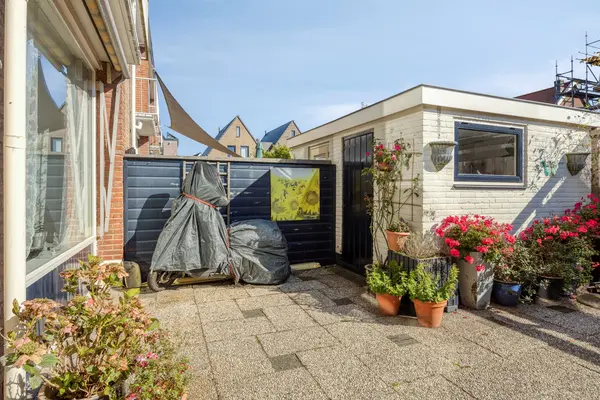 Bernhardstraat 17, Zoeterwoude