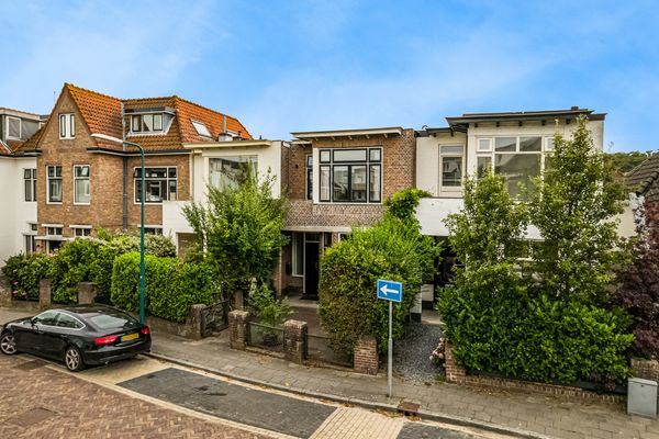Deutzstraat 15, Oegstgeest