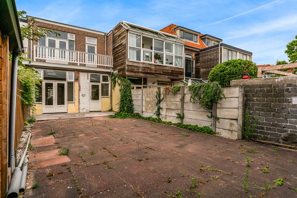 Deutzstraat 15, Oegstgeest