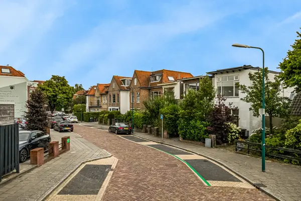 Deutzstraat 15, Oegstgeest