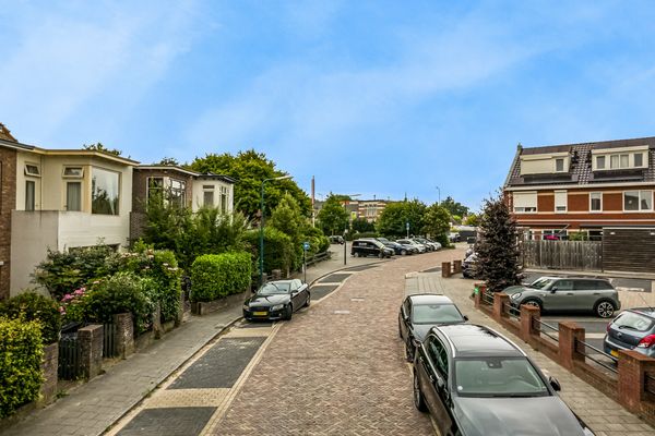 Deutzstraat 15, Oegstgeest