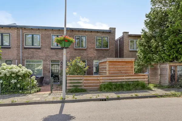 Vrouwenweg 25, Leiden