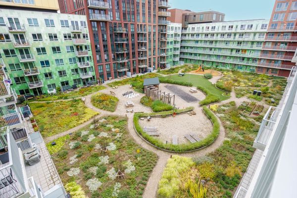 Mangoweg 105, Leiden