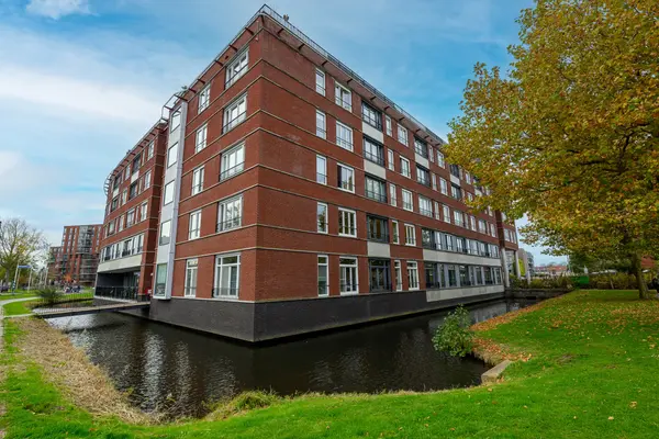 Ommedijk 64, Leiderdorp
