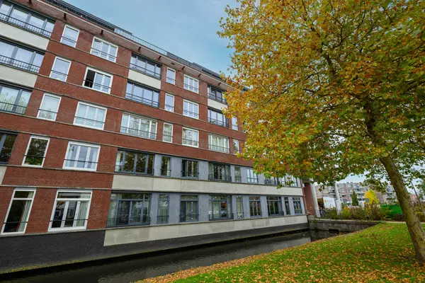 Ommedijk 64, Leiderdorp