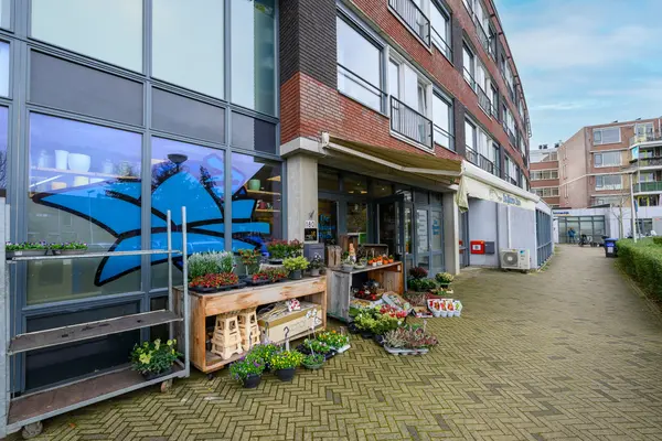 Ommedijk 64, Leiderdorp