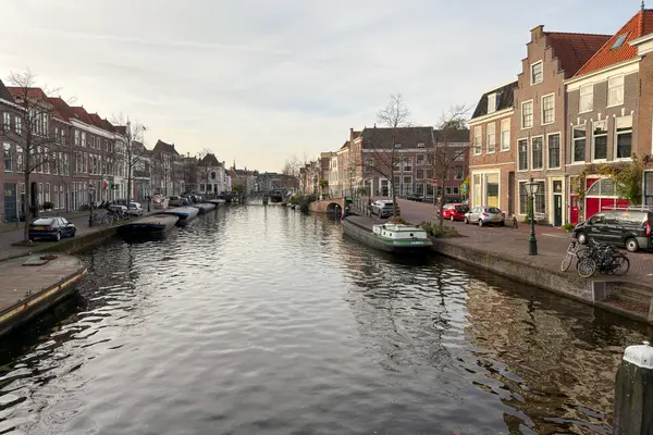 Utrechtse Veer 23B, Leiden