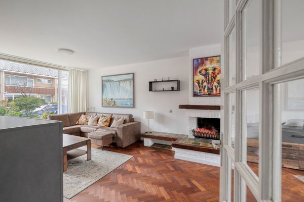 Nicolaas Maeslaan 7, Oegstgeest