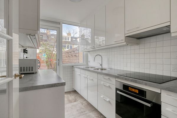 Nicolaas Maeslaan 7, Oegstgeest