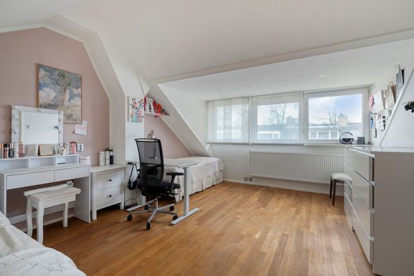 Nicolaas Maeslaan 7, Oegstgeest