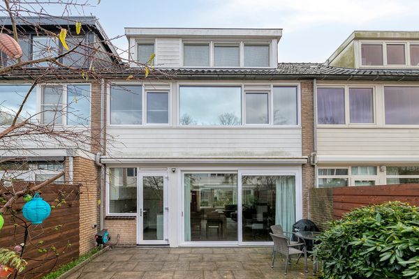 Nicolaas Maeslaan 7, Oegstgeest