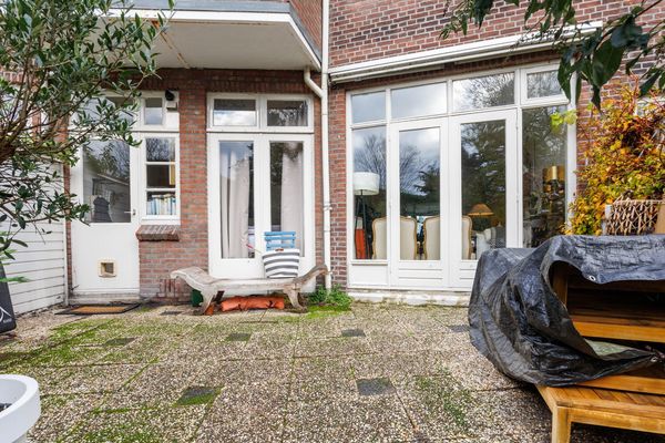 Hoge Rijndijk 97, Leiden