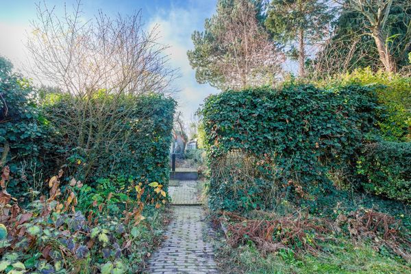 Hoge Rijndijk 237, Leiden