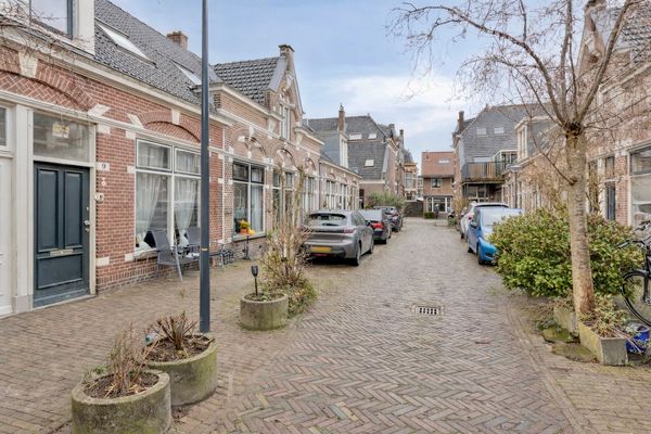 Piet Heinstraat 9, Leiden