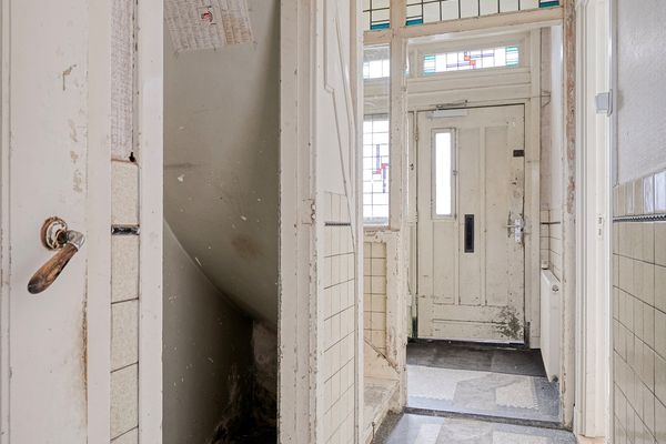 Lusthoflaan 1A, Leiden