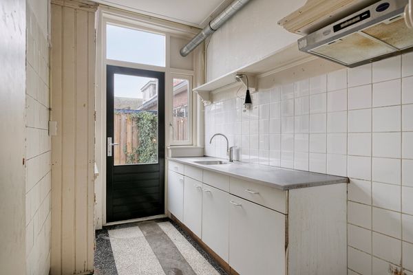 Lusthoflaan 1A, Leiden