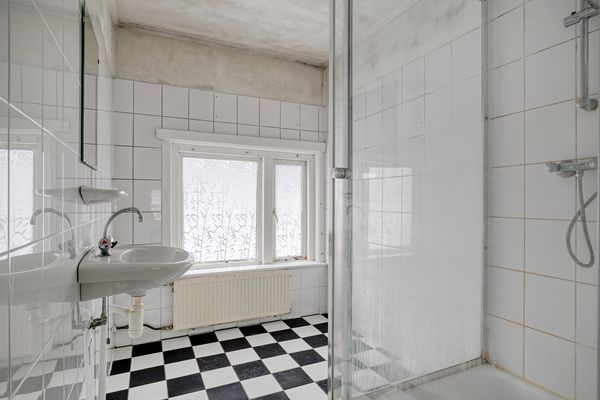 Lusthoflaan 1A, Leiden