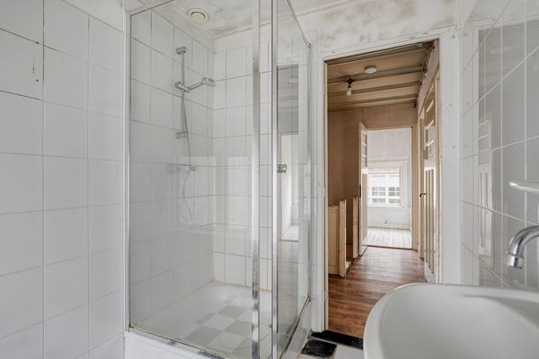 Lusthoflaan 1A, Leiden